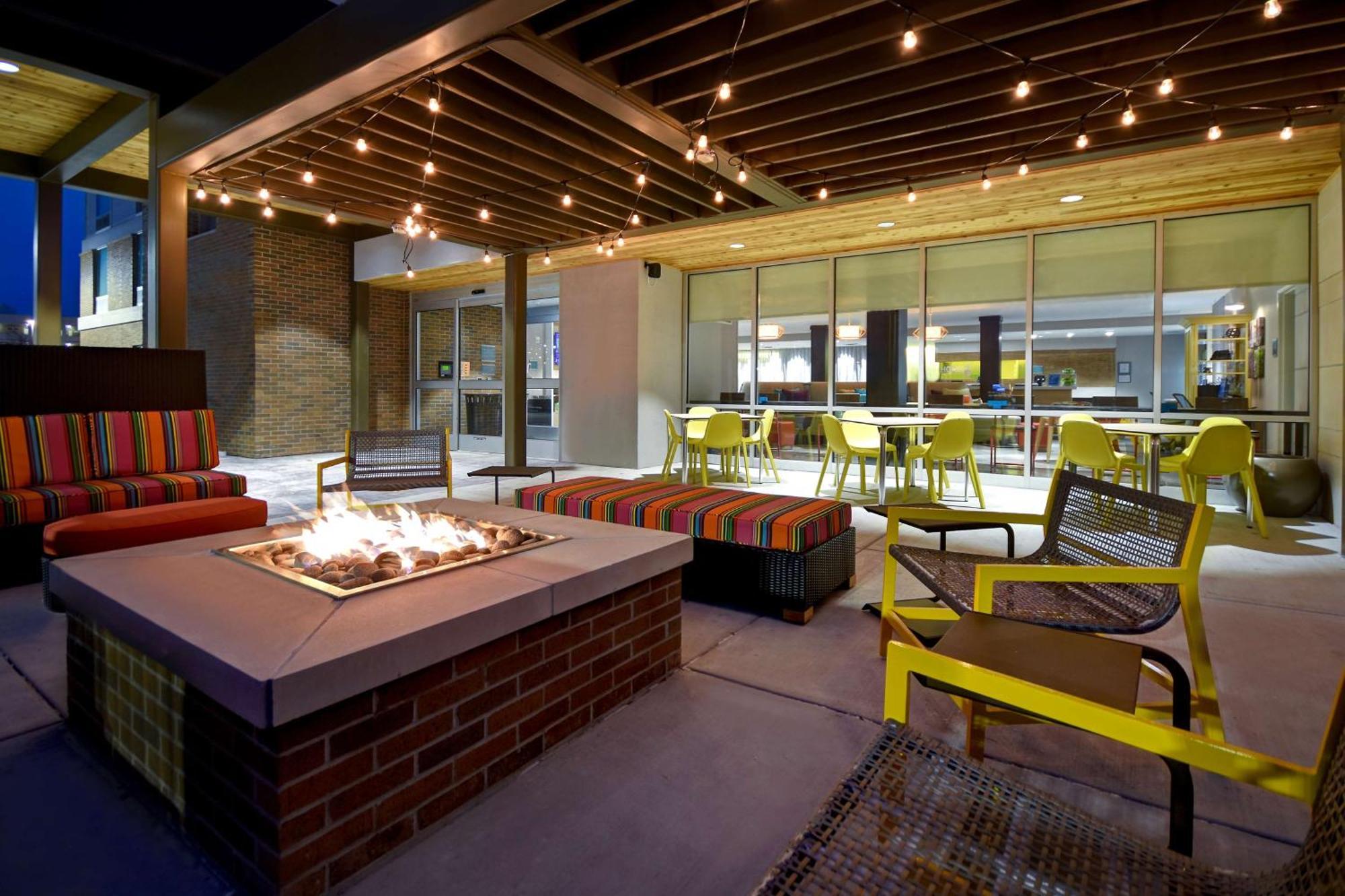 Home2 Suites Wichita Downtown Delano, Ks Екстериор снимка