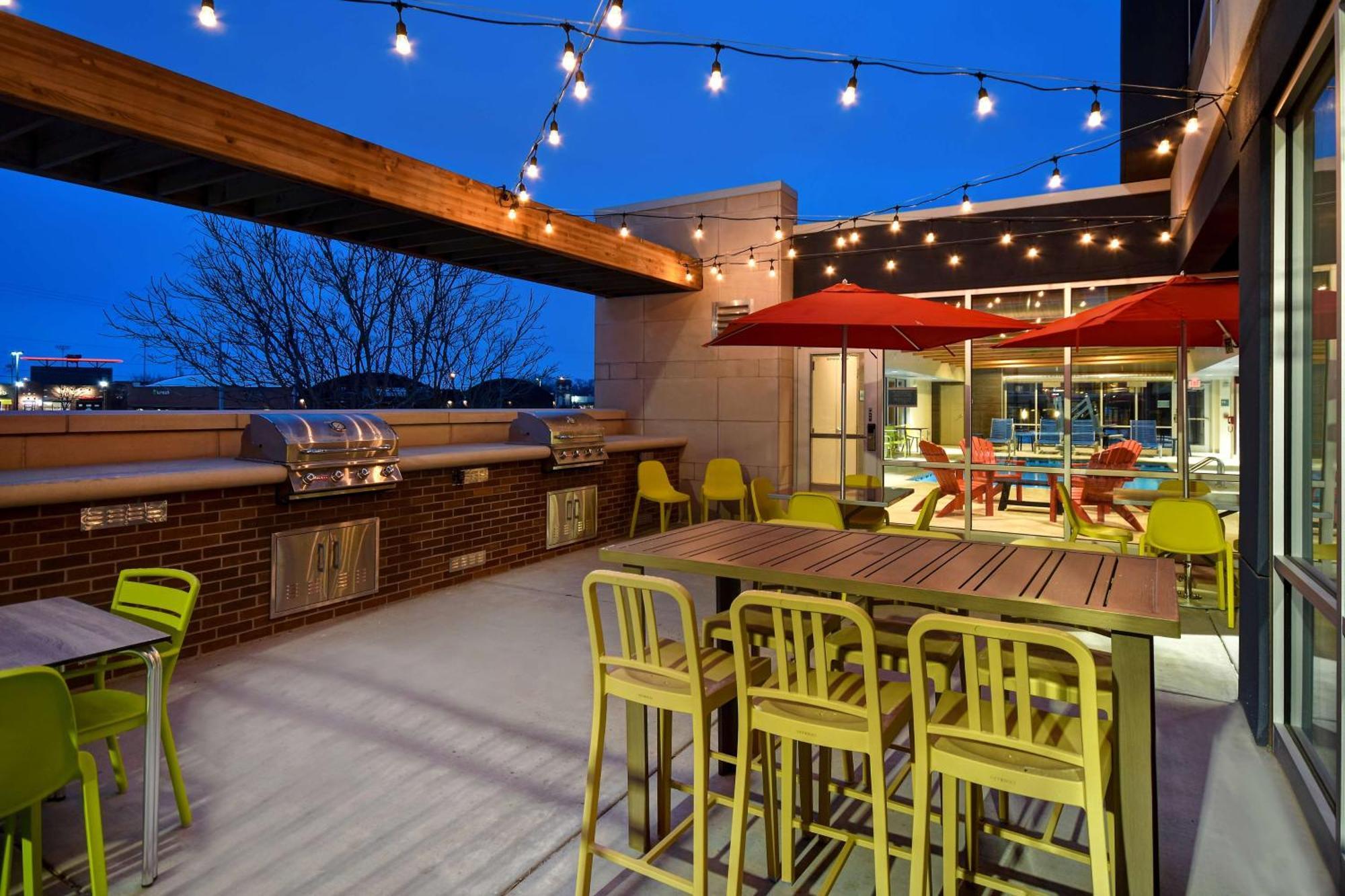Home2 Suites Wichita Downtown Delano, Ks Екстериор снимка