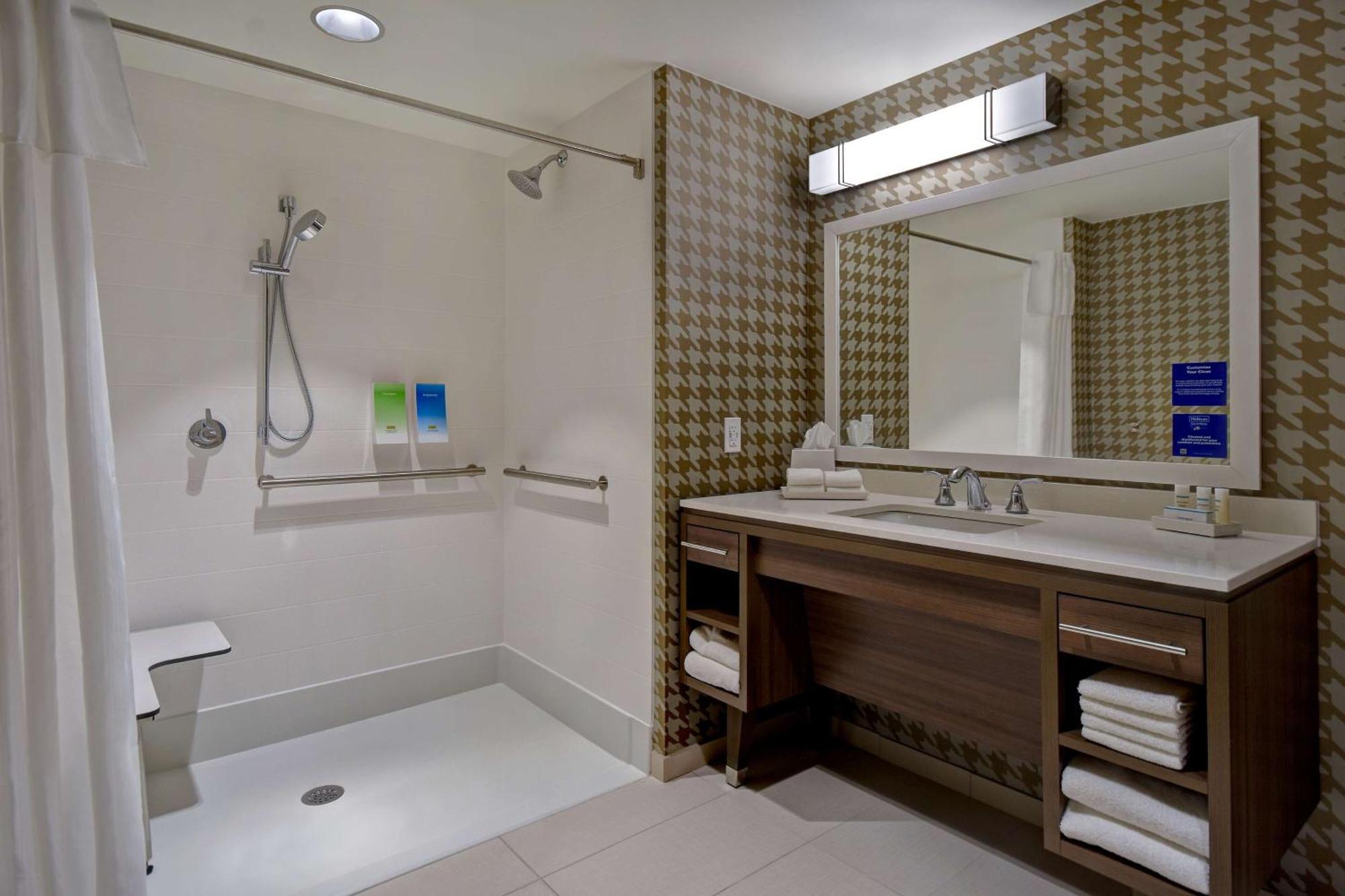 Home2 Suites Wichita Downtown Delano, Ks Екстериор снимка