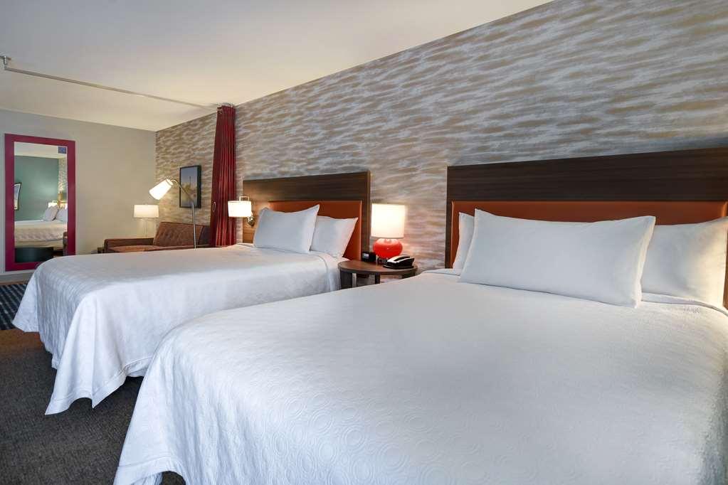 Home2 Suites Wichita Downtown Delano, Ks Стая снимка