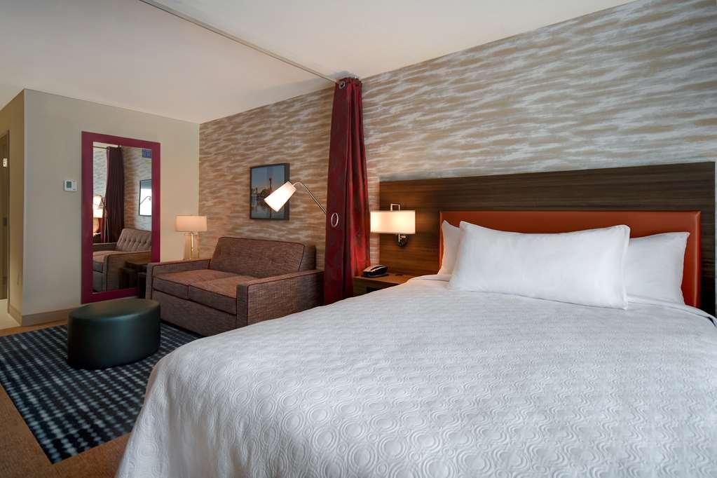 Home2 Suites Wichita Downtown Delano, Ks Стая снимка